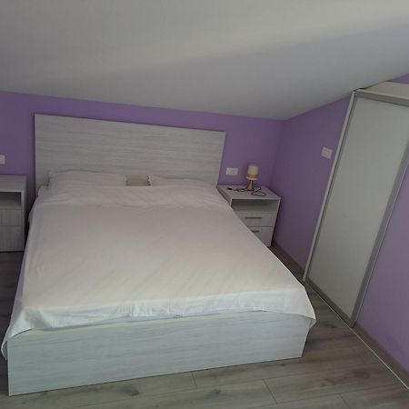 Apartman Vidas Palit Exterior photo