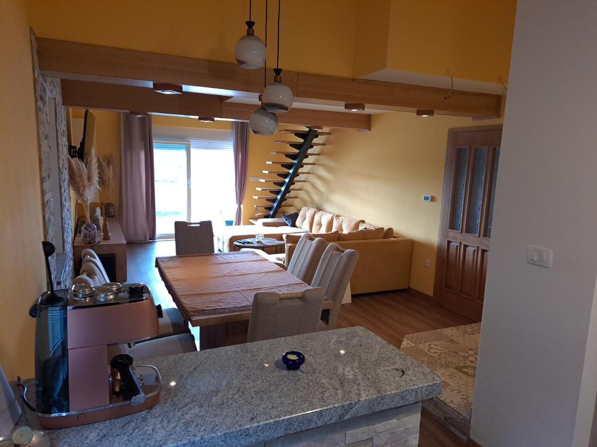 Apartman Vidas Palit Exterior photo